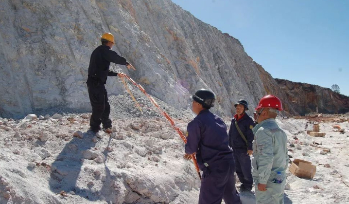 Fordele ved emulsionseksplosiv kompositplastfilm